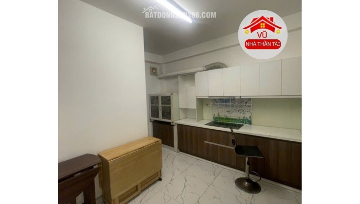 Bán nhà đẹp Măt Tiền Q.4, Gần Tân Vĩnh, 5,2m x 10m, 4 tầng, Giá nhỉnh 8 tỷ.